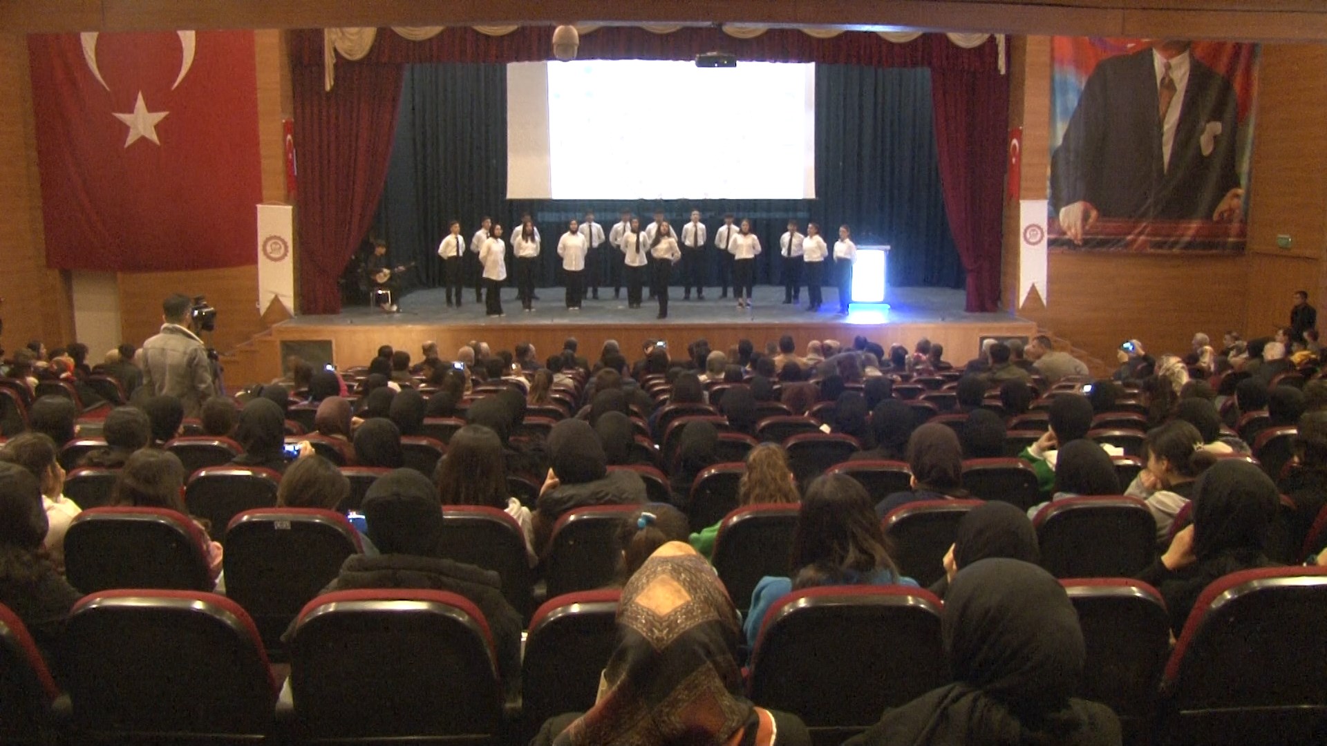 Siirt’te İstiklal Marşı’nın Kabulü ve Mehmet Akif Ersoy’u Anma Günü Etkinliklerle Kutlandı