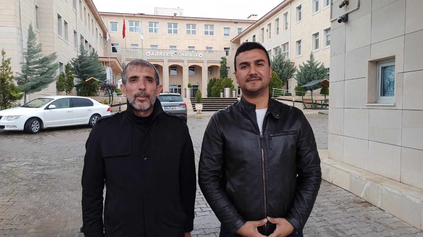 Siirt’te Vatan Partisi, Doğu Perinçek’in Cumhurbaşkanlığı Adaylığı İçin İmza Topluyor