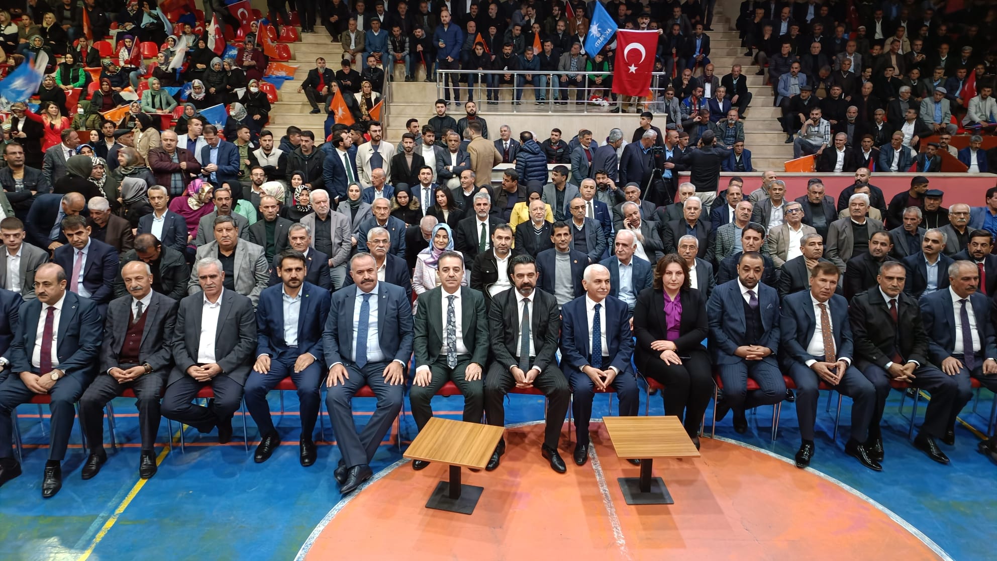 AK Parti Adaylarını Tanıttı, Seçim Lokalinin Açılışı Yapıldı