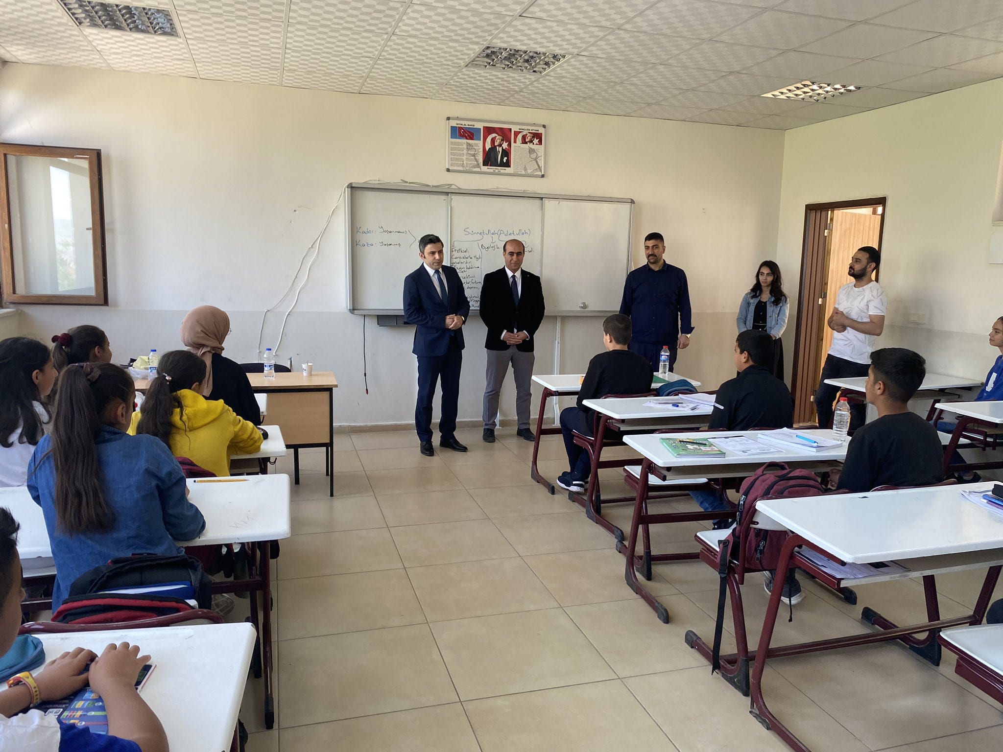 Kaymakam Bütün’den, Öğrencilere Moral Ziyareti