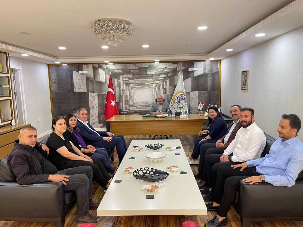 HDP ve Yeşil Sol Parti Heyeti, STK’ları Ziyaret Etti