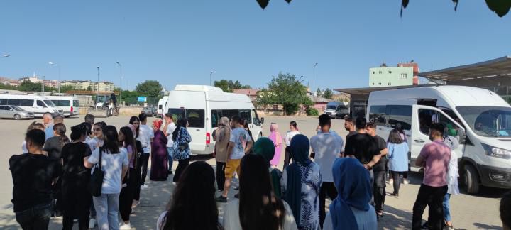 Kurtalan Belediyesi Öğrencileri Hedeflerine Giden Yolda Yalnız Bırakmadı | Siirt Olay Haber