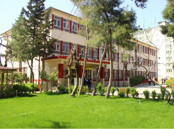 Siirt’in En Eski Eğitim Kurumlarından Zeynep Hatun Anadolu Teknik Meslek Lisesi Yenileniyor