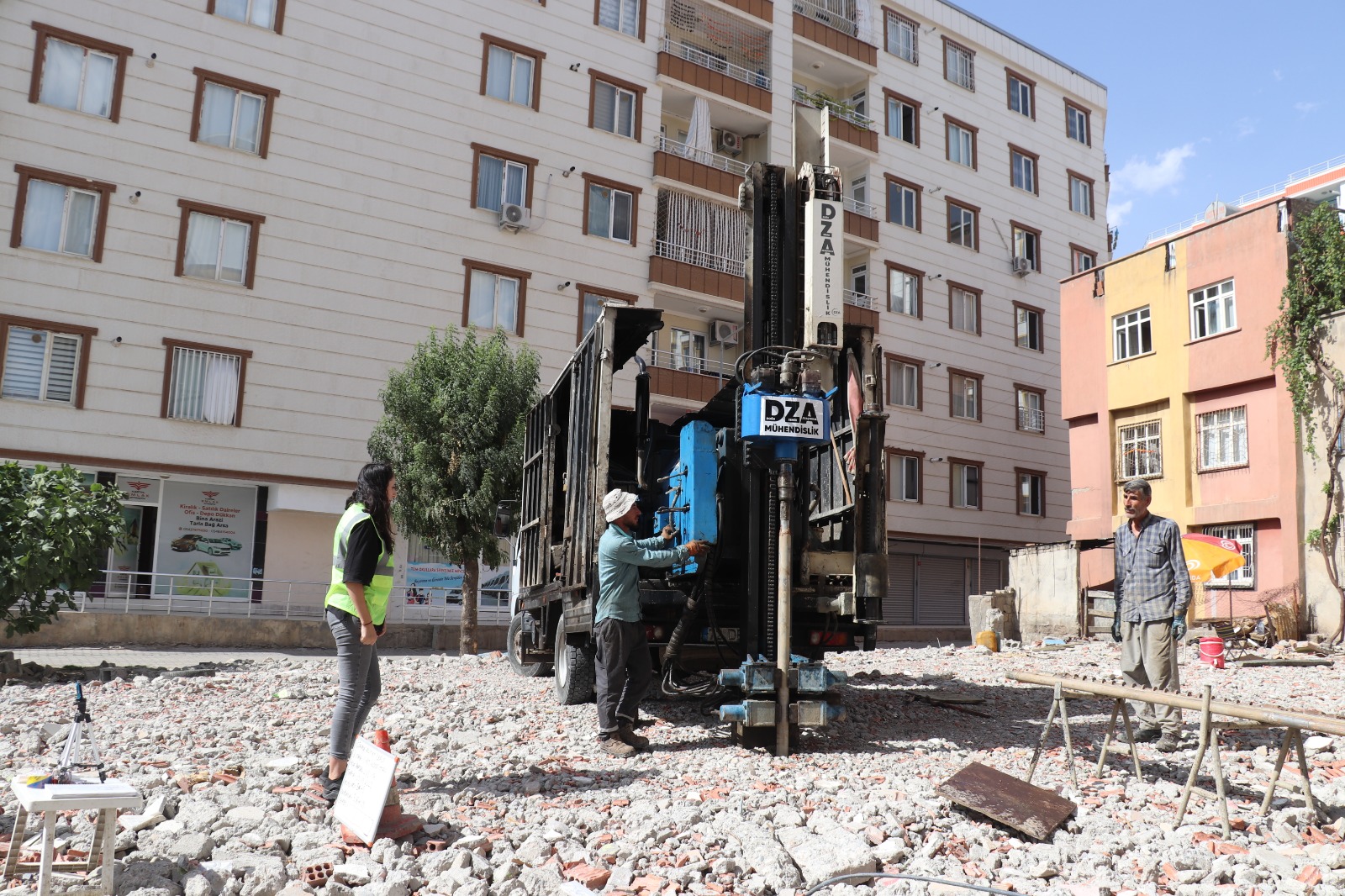 Siirt’te İnşaatların ‘Jeolojik-Jeoteknik’ Zemin Etütleri Denetlendi