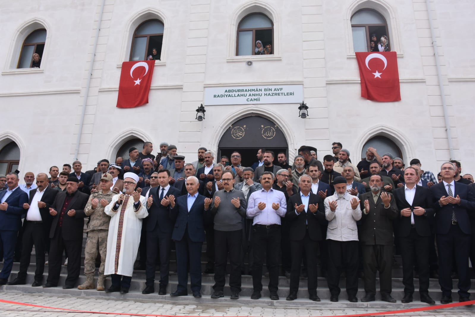 Siirt’in Pervari İlçesinde Bulunan ‘Abdurrahman Bin Avf Hz.’nin’ Makamının Bulunduğu Türbe İnanç Turizmine Kazandırıldı!