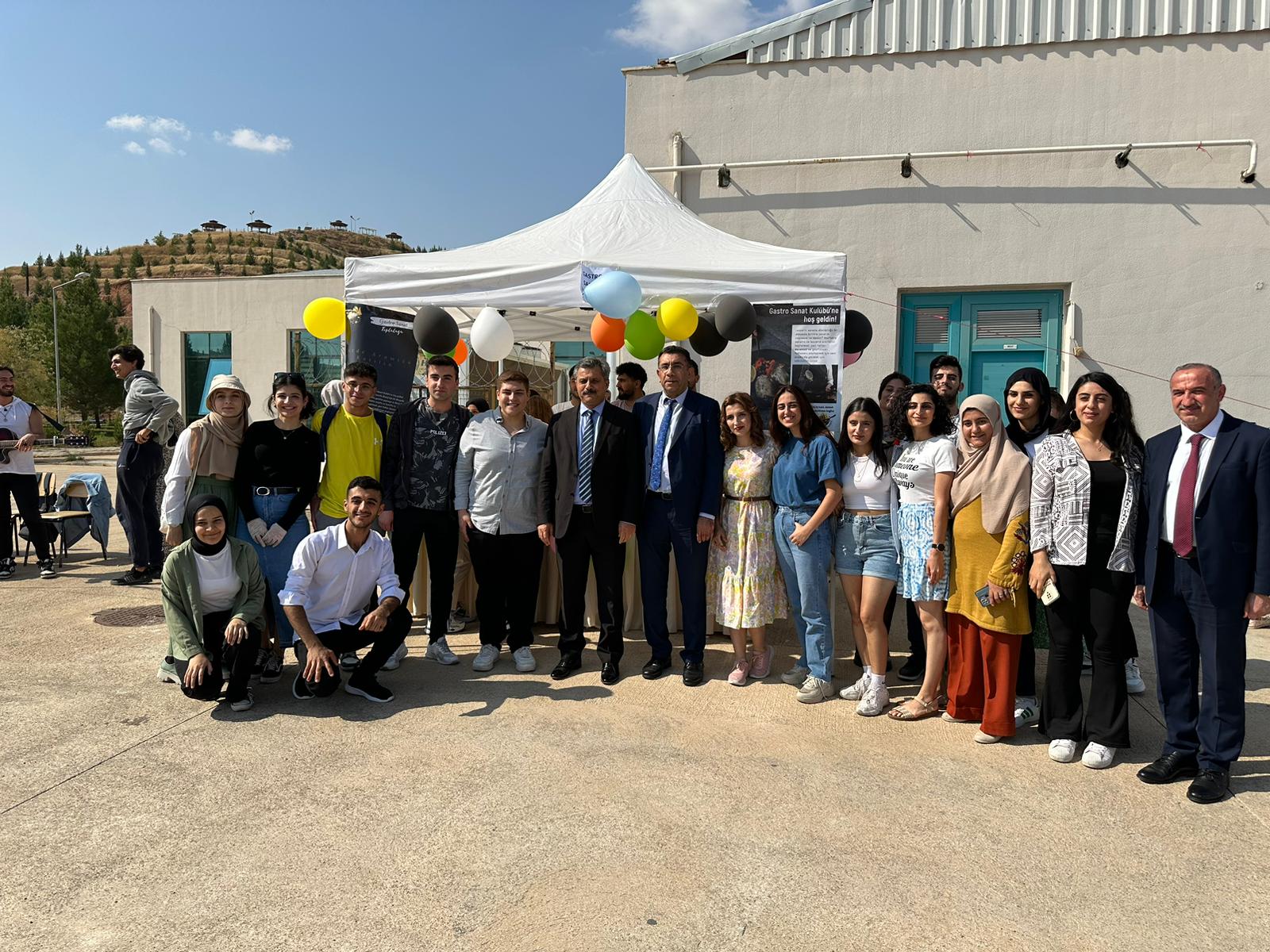 Siirt Üniversitesi’nde Öğrenci Toplulukları Tanıtıldı!