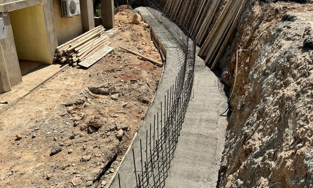 Siirt Belediyesinden İstinat Duvarı Çalışması