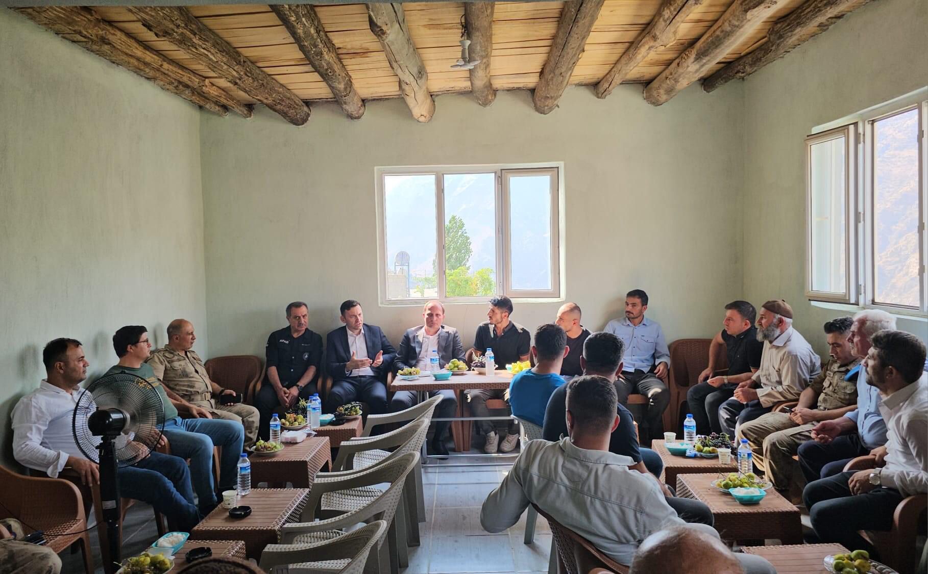 Barajın Yol Açtığı Sorunlara Çözüm Aranıyor, Yetkililer Vatandaşlarla Bir Araya Geldi