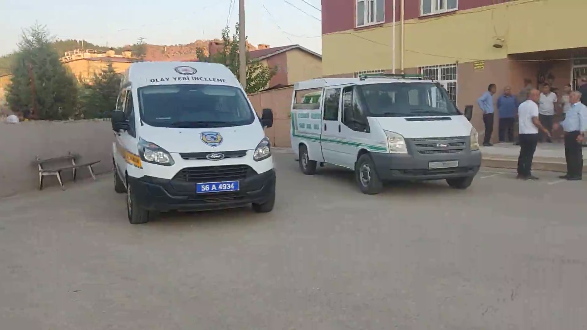 Siirt’te Bir Okulda 20 Yaşlarında Erkek Cesedi Bulundu