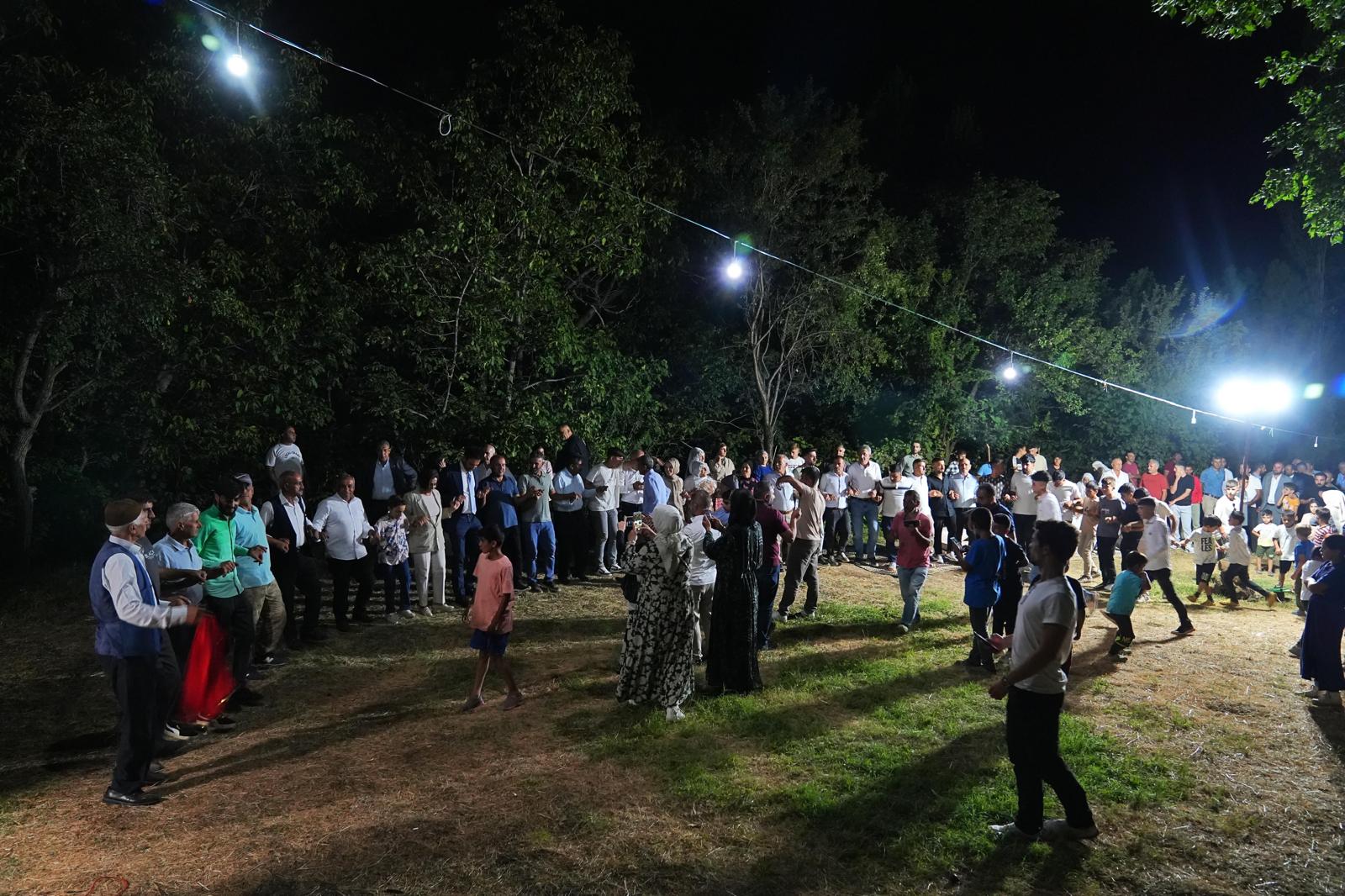 Beşiktaş Belediyesi Özpınar Kardeşliği! Hep Birlikte Halay Çekildi