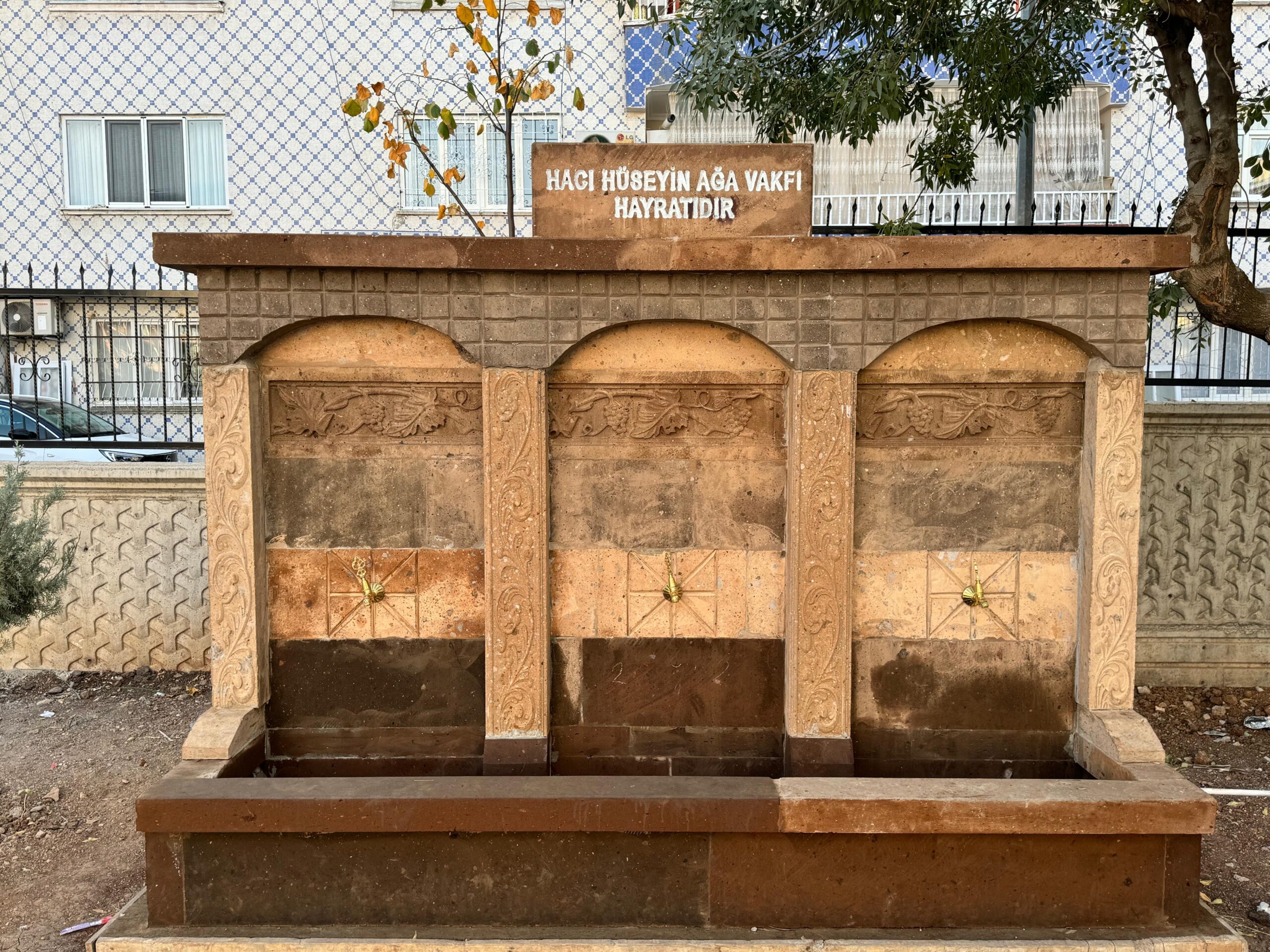 Hacı Hüseyin Ağa Vakfı’ndan Okul Bahçesine Üç Gözlü Çeşme