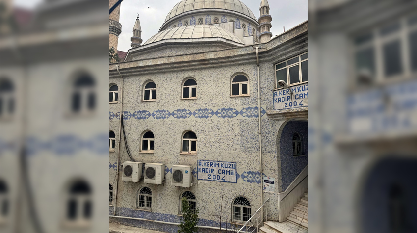 Siirt’te Abdulkerim Kuzu Kadir Camii’nde Üç Aylar Boyunca Hatim Geleneği Devam Ediyor