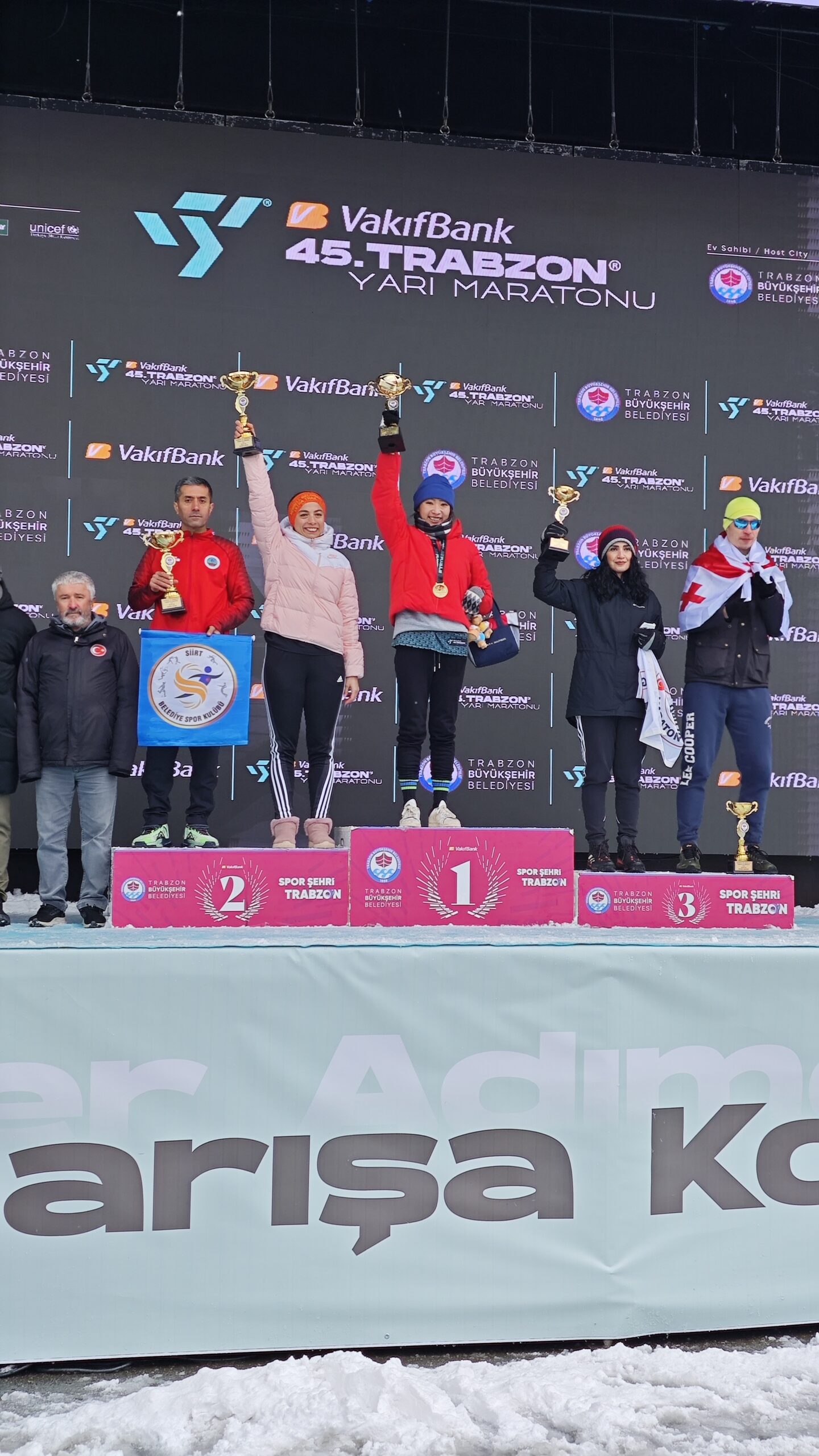 Siirt Belediyesi Spor Kulübü Sporcusu Muhittin GÜRHAN, Trabzon Yarı Maratonunda İkinci Oldu