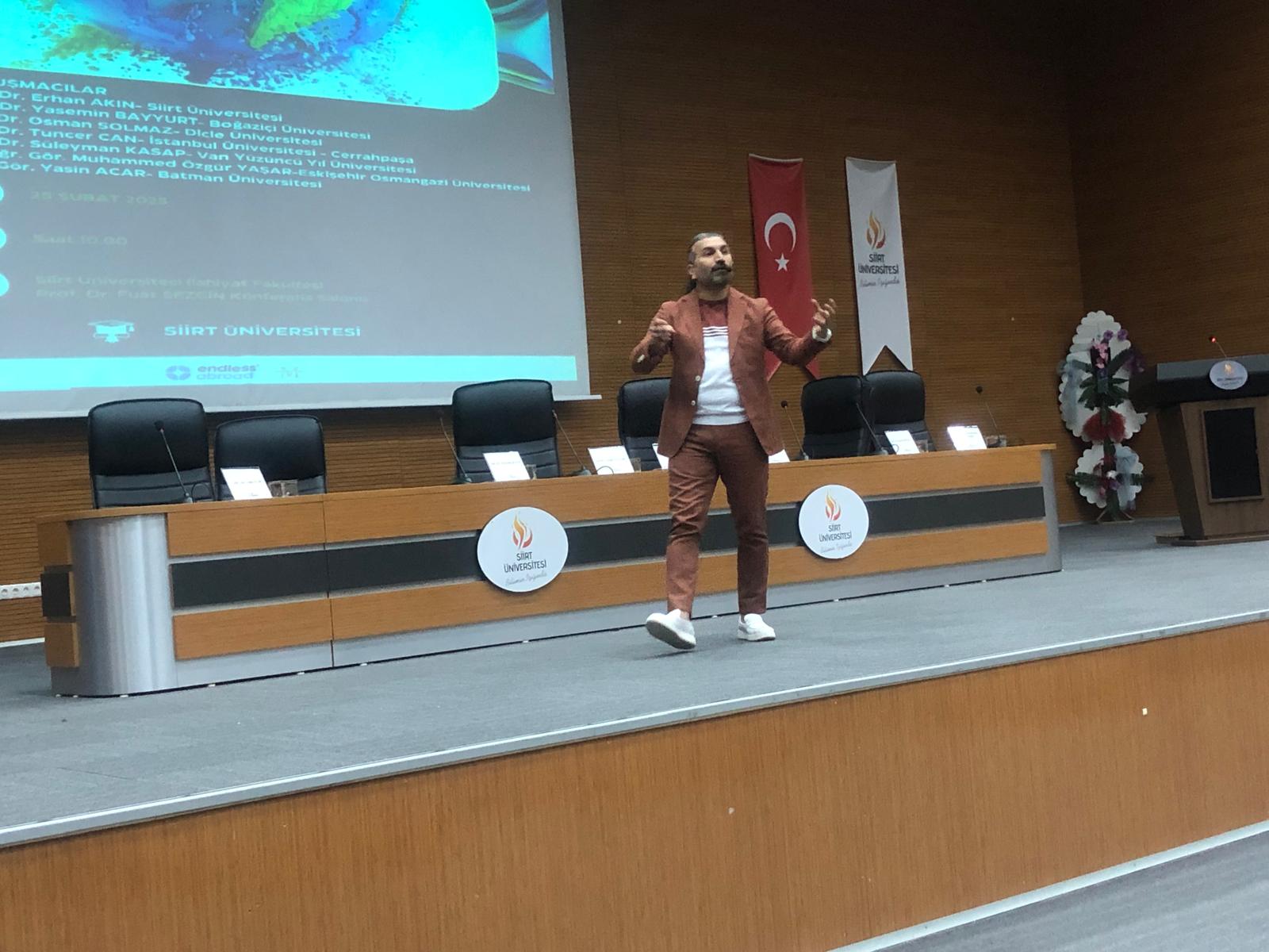 Siirt Üniversitesi’nde “Dillerle Renklenmek” Çalıştayı! Dil Eğitimi ve Geleceği Masaya Yatırıldı