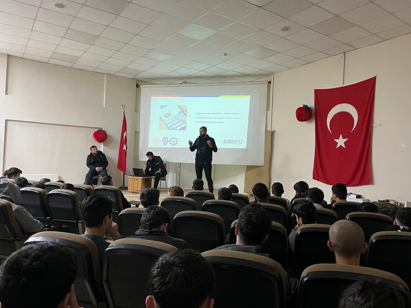Siirt’te Çocuklara Siber Güvenlik Eğitimi