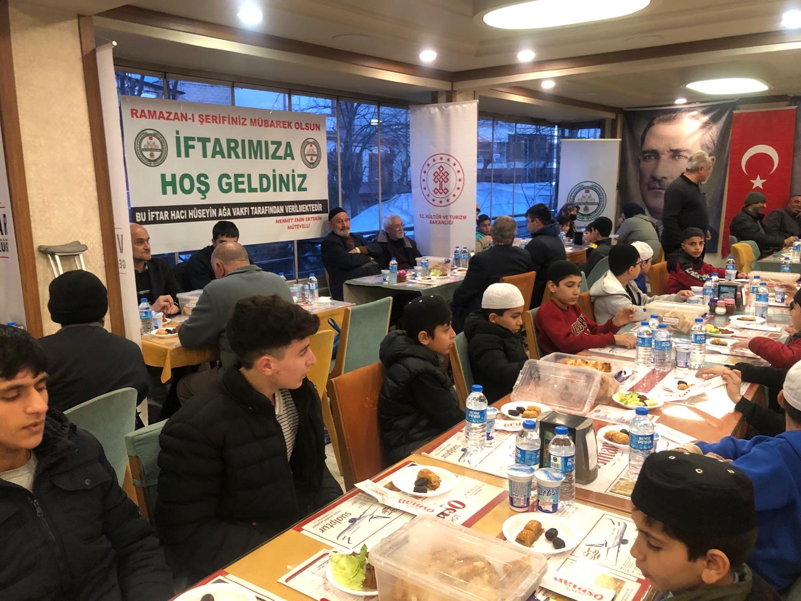 Hacı Hüseyin Ağa Vakfı’ndan Lokanta Ortamında İftar Yemeği
