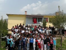 23 Nisan’da Başkan Betül Tuğba Mavi’den İncekaya Ortaokulu’na Anlamlı Ziyaret