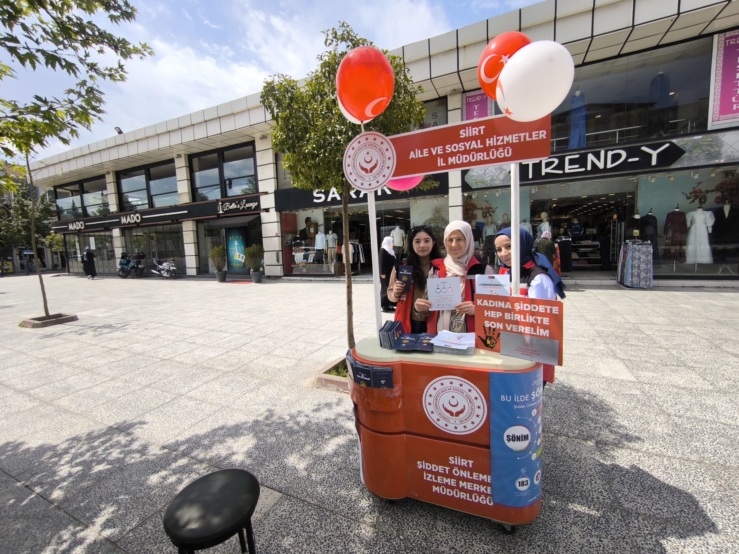 Siirt’te Kadına Şiddet ve Erken Yaşta Evliliklere Karşı Bilgilendirme Standı