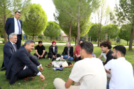 Siirt Üniversitesi Rektörü Prof. Dr. Nihat Şındak Öğrencilerle Bir Araya Geldi