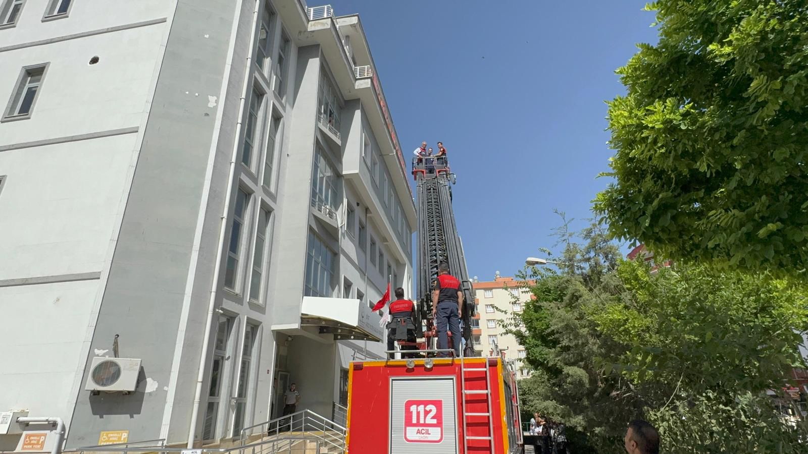 Siirt Ağız ve Diş Sağlığı Merkezinde Afet ve Yangın Tatbikatı Gerçekleştirildi