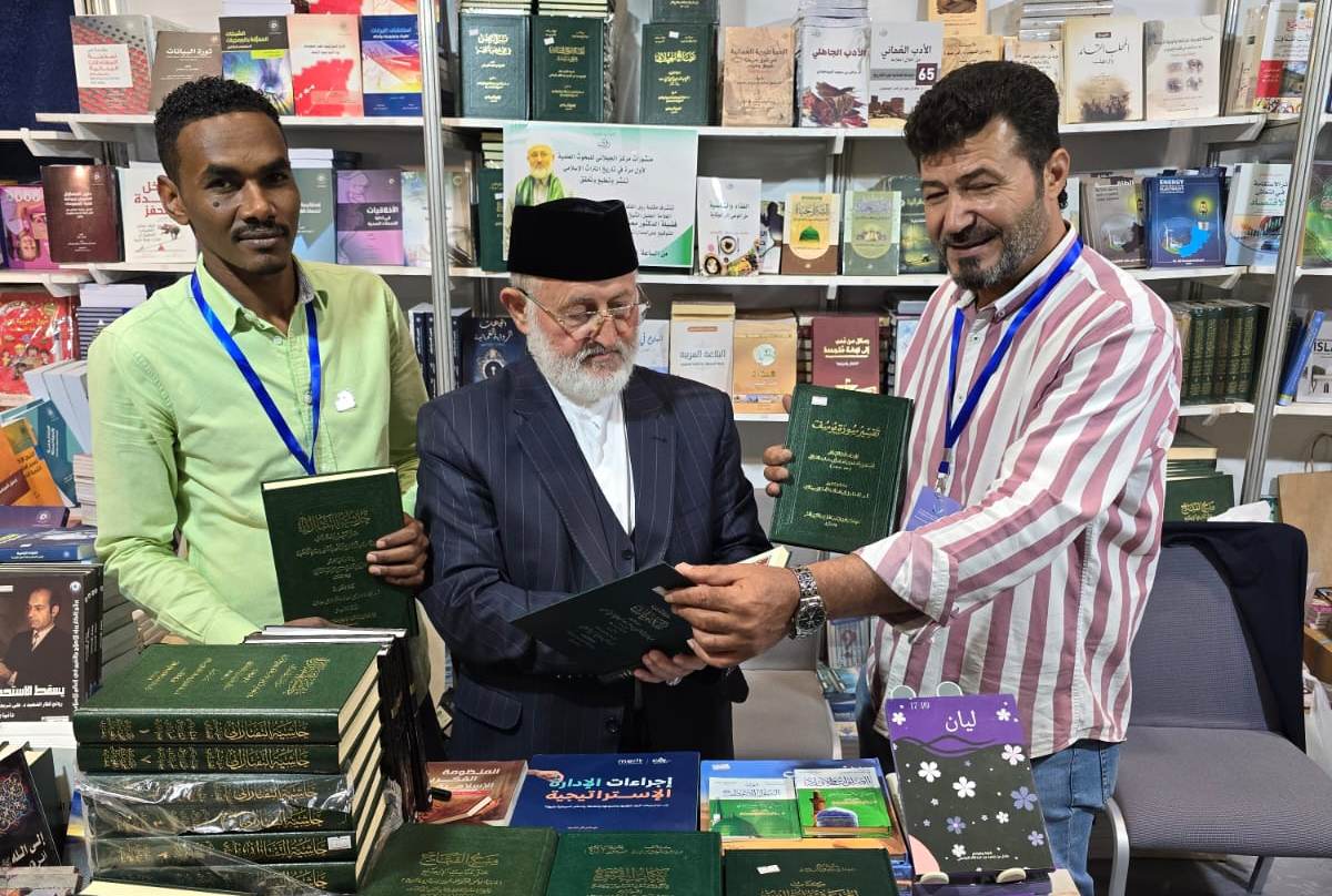 Bir Fuardan Öbür Fuara Koşuyor! Prof.Dr. Geylani Umman Kitap Fuarında