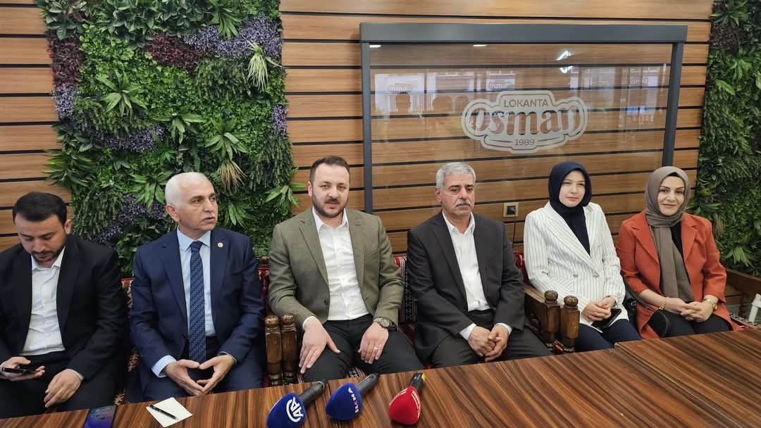 AK Parti Siirt İl Başkanı Av.Özturan Kentte Devam Eden Yatırımların Takipçisi Olacağız