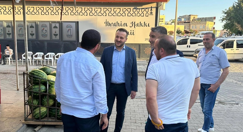AK Parti Siirt İl Başkanı Av. Bahri Caner Özturan’dan Tillo’da Esnaf Ziyareti