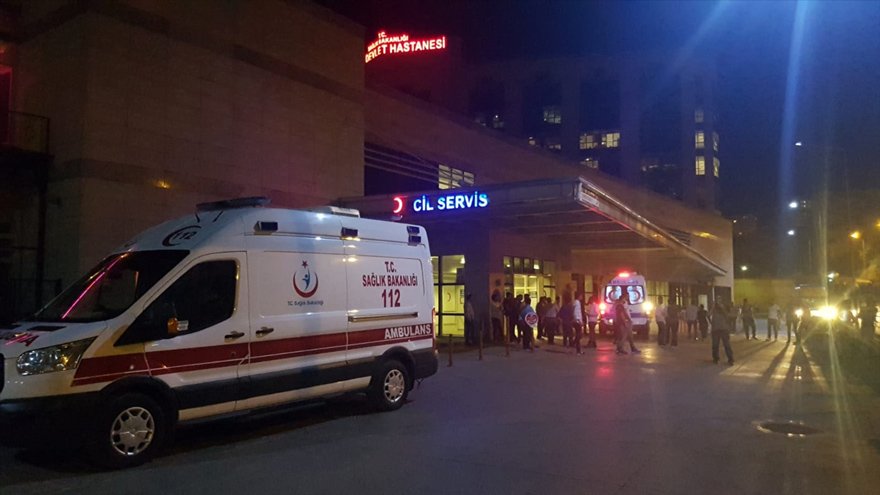 Balkondan Düşen Çocuk Yaralandı