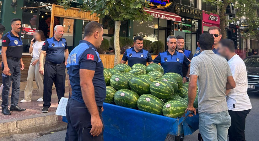 Siirt’te Kent Merkezinde Seyyar Satıcılara Yönelik Denetim