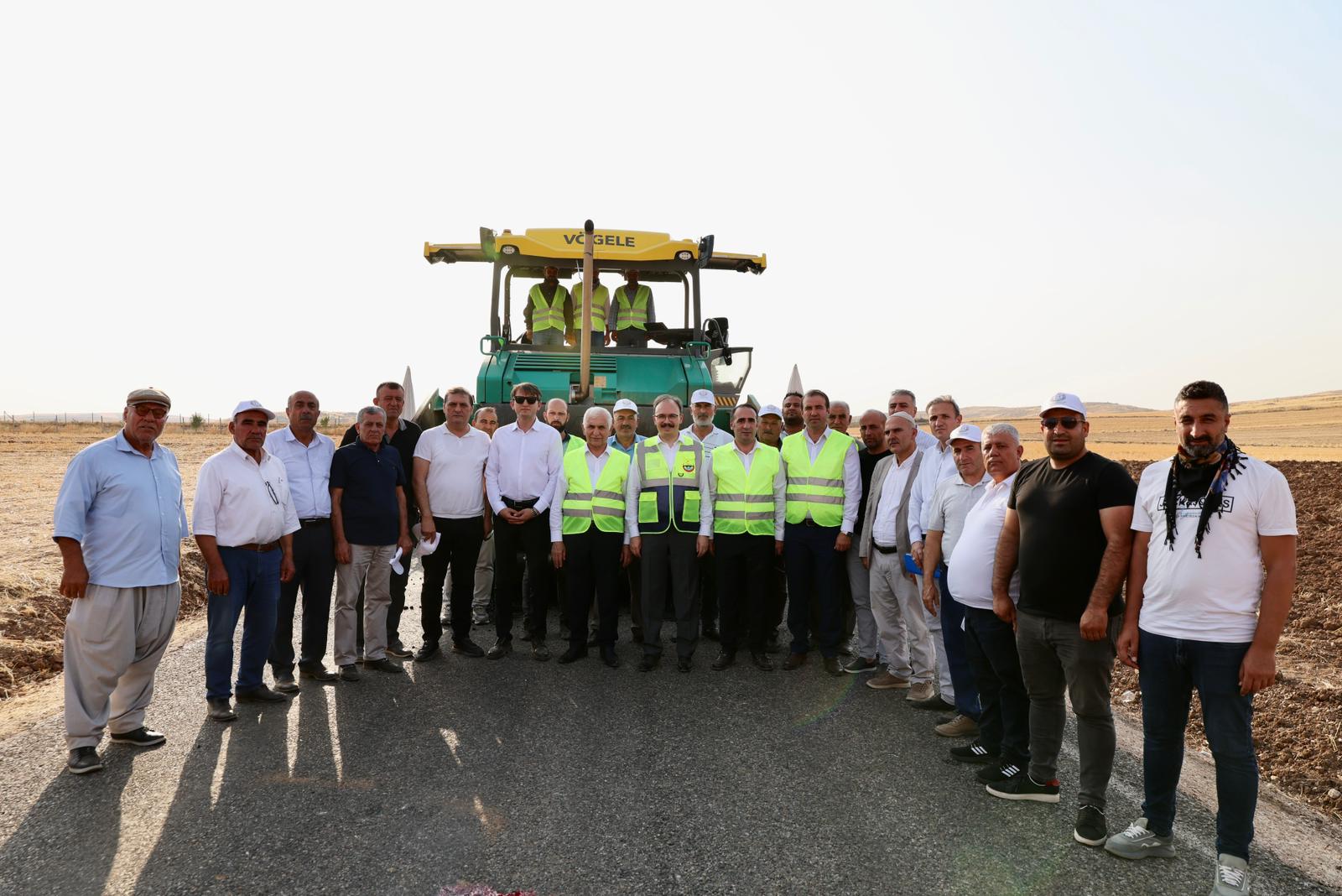 TCK Devlet Yolu Bağlantısı Kurtalan – Kayabağlar Beldesi Yolu Sıcak Asfaltla Buluşuyor