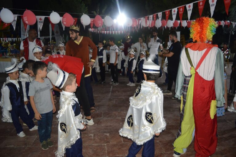 Siirt’te Geleneksel Sünnet Şöleni Coşkusu