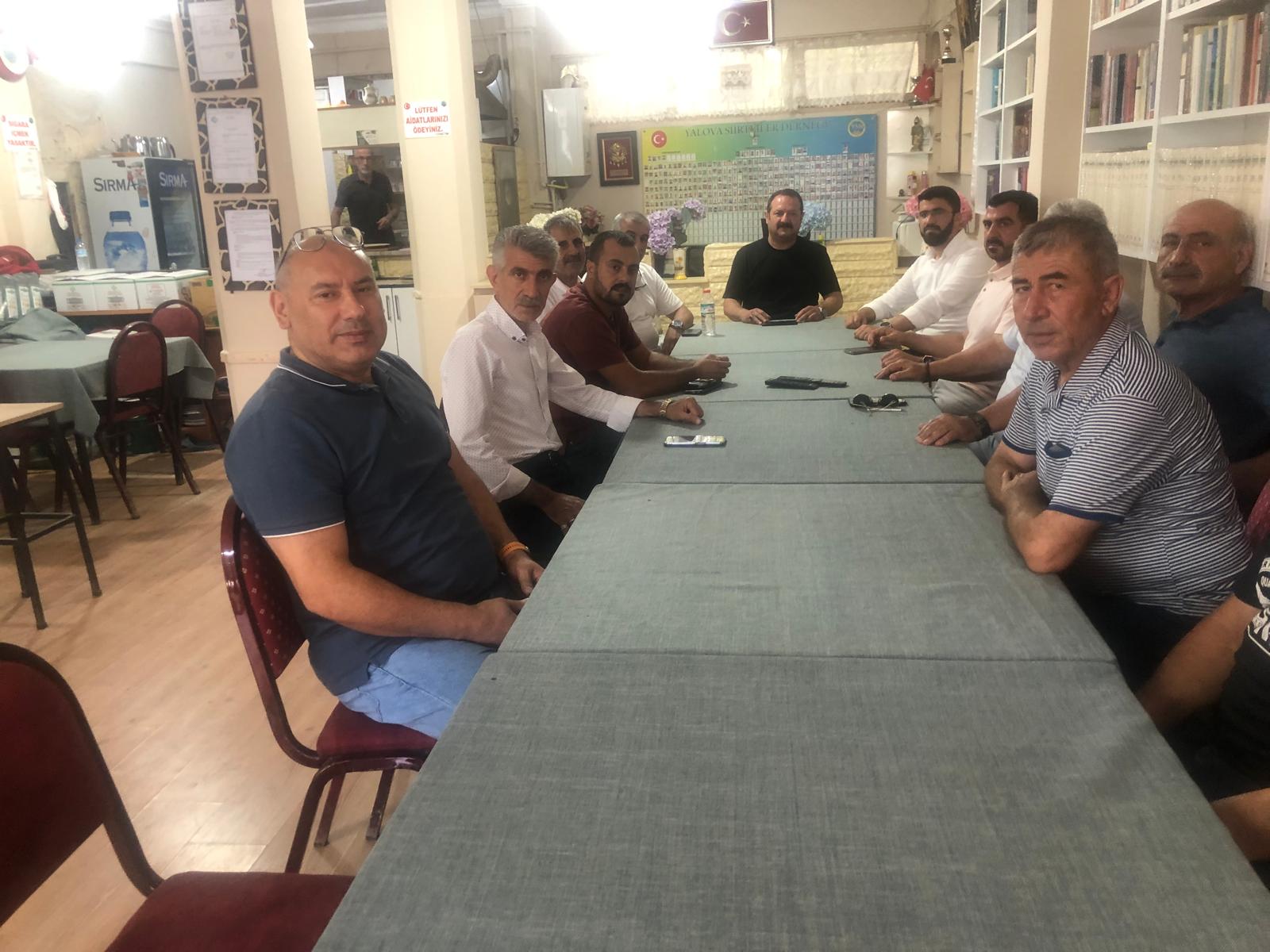 HÜDA-PAR Heyeti Siirt Derneğini Ziyaret Etti