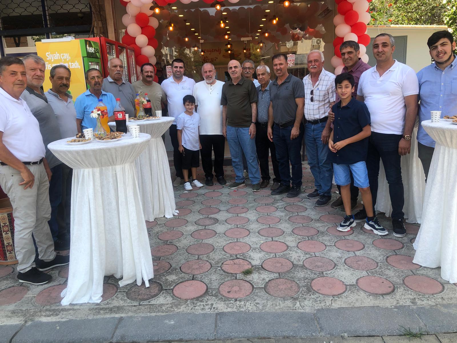 Ekinci Firması Modern Bir Kuruyemiş Dükkanı Açtı