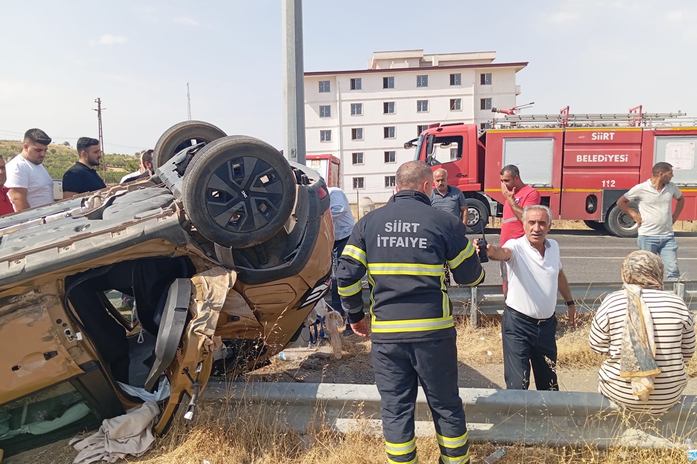 Siirt’te otomobil ters döndü, 3 kişi yaralandı