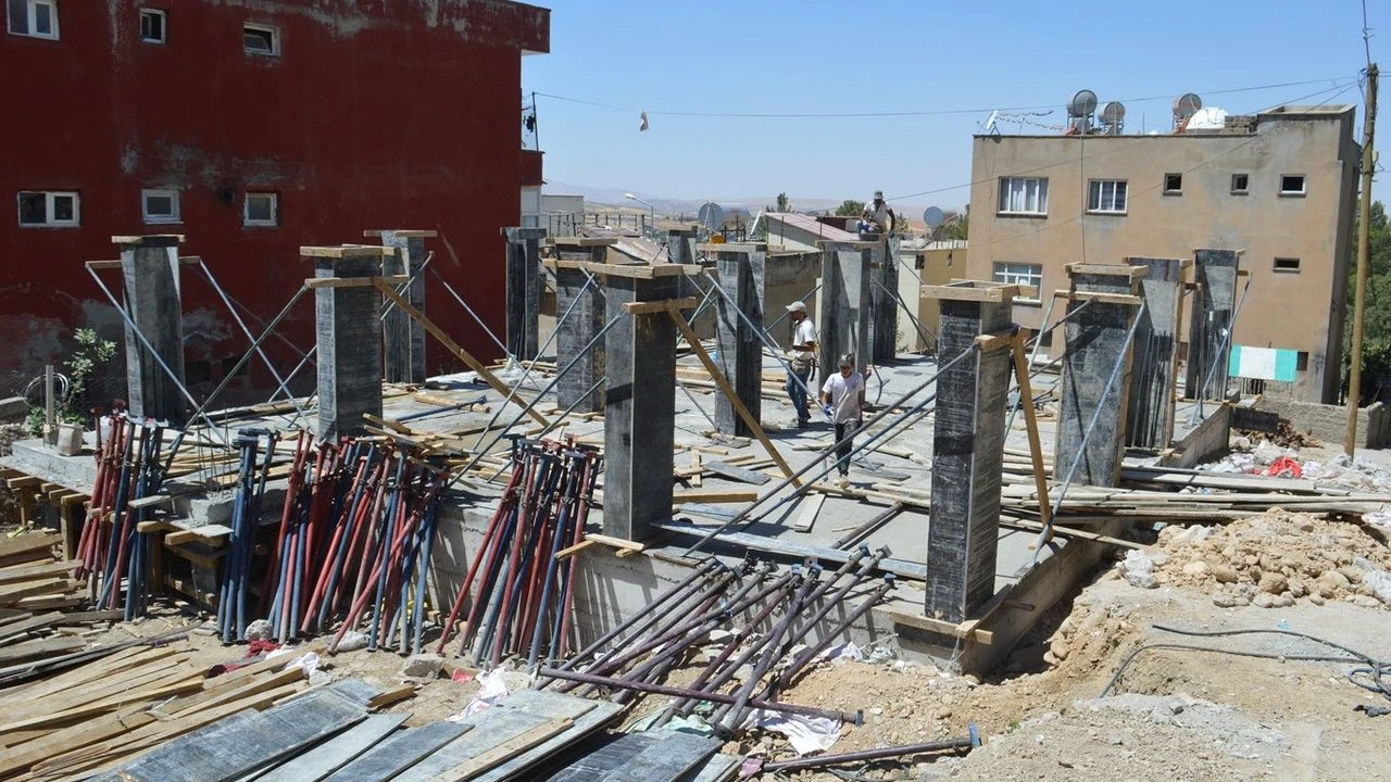 Depremzede Gazeteci Evini Kaybetti, Destek Bekliyor