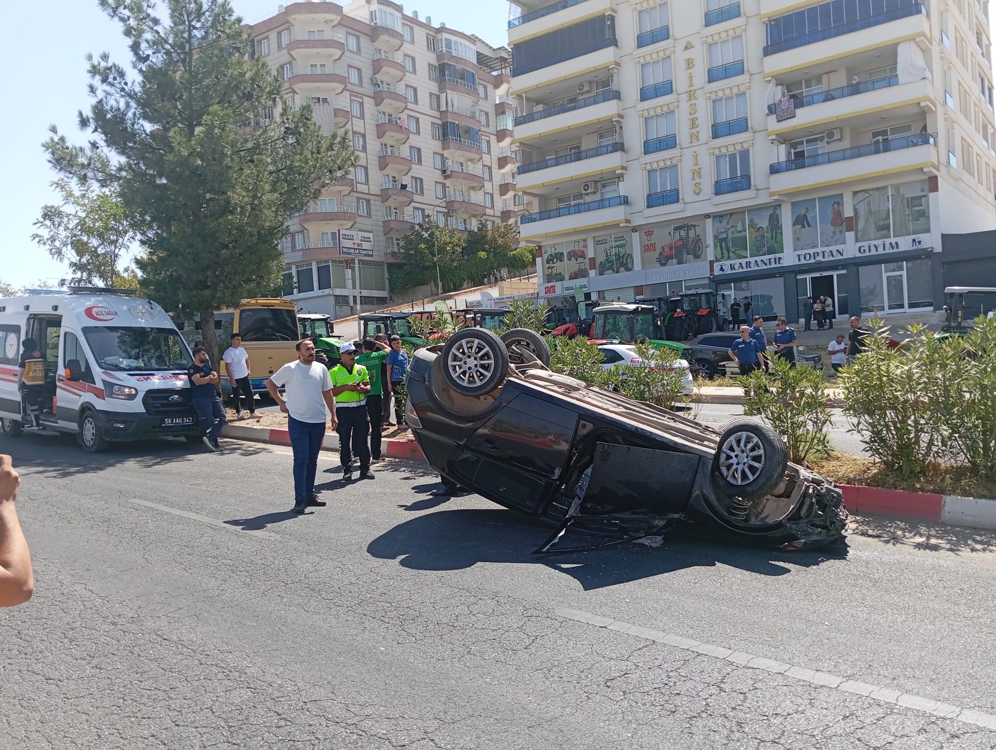 Siirt’te Bariyere Çarpan Otomobil Takla Attı! Sürücü Hafif Yaralandı