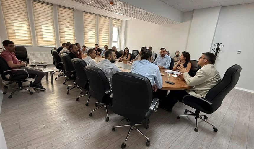 İl Sağlık Müdürü Uzm. Dr. Besim Hacıoğlu Başkanlığında Sağlık Yönetimi Zirvesi Gerçekleştirildi