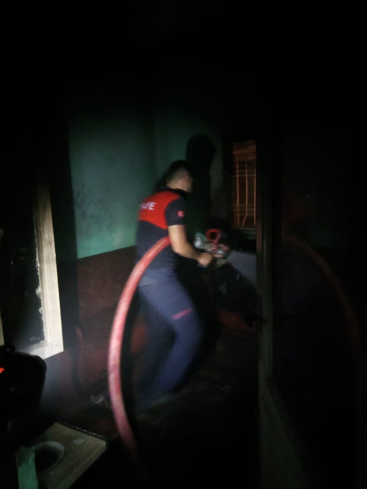 Siirt’te Ev Yangını!Hamile Kadın Dumandan Etkilendi