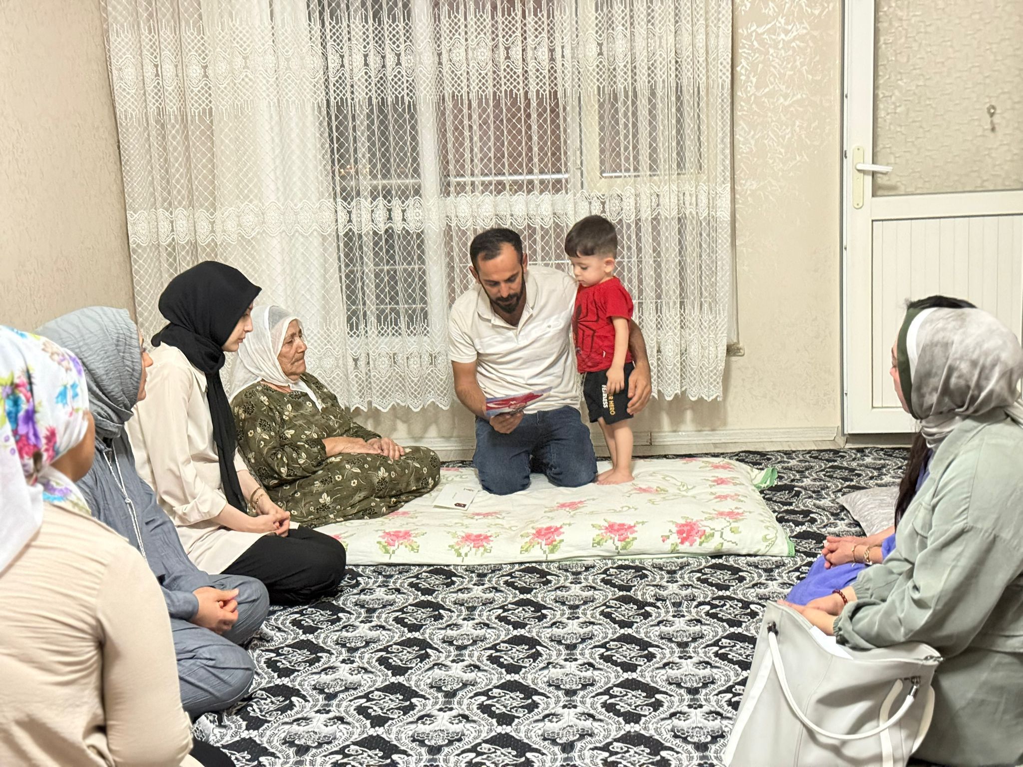 Cumhurbaşkanı Erdoğan’ın Mektupları Siirt’te Şehit Ailelerine Teslim Edildi