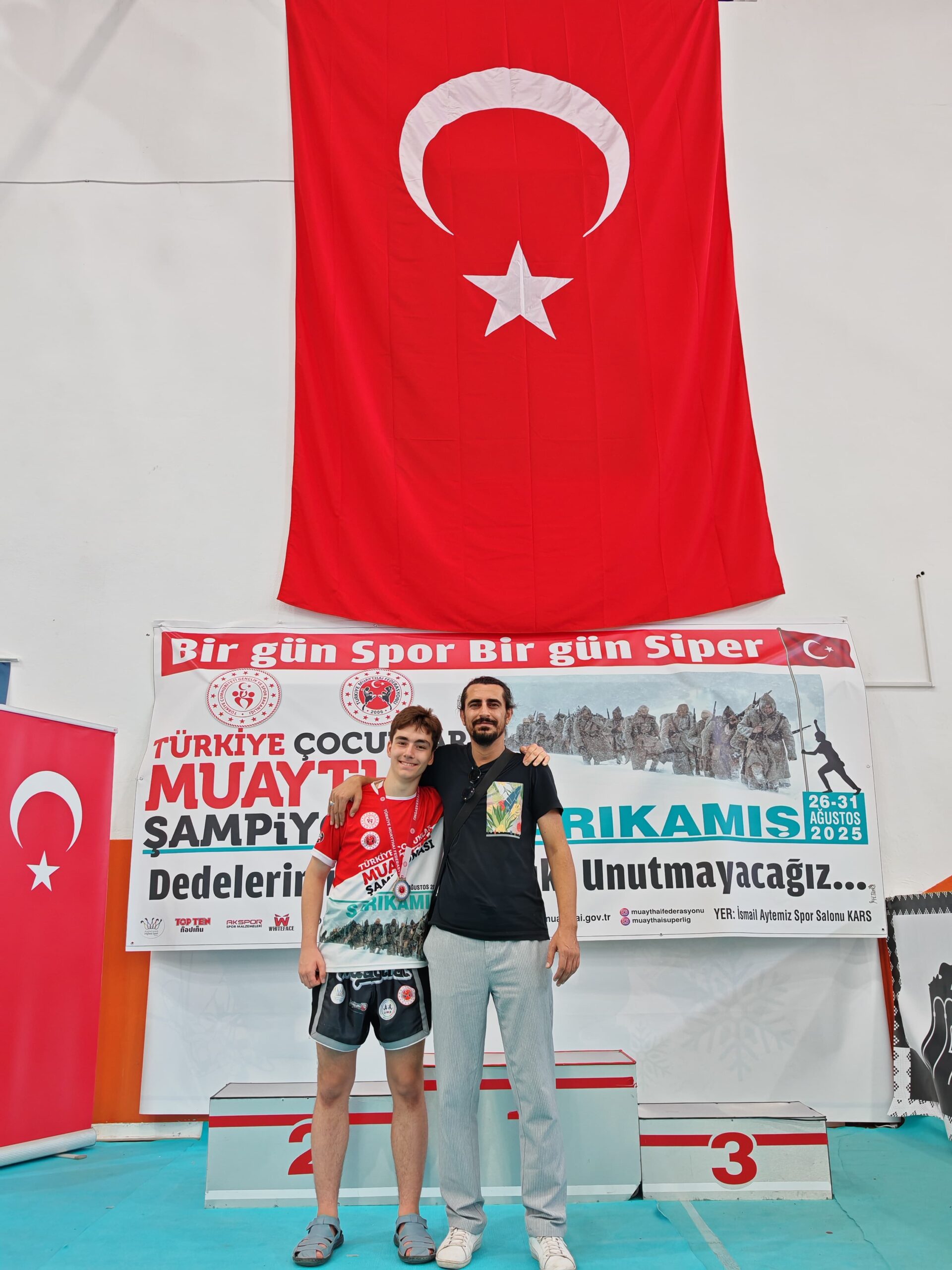 Siirtli Hemşehrimiz Gültekin, Türkiye Yıldızlar Muay Thai Şampiyonu Oldu