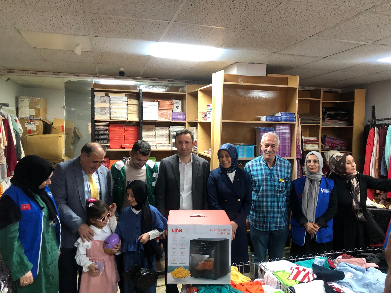Deniz Feneri, Siirt’te 14 Yetim Ailesine Kışlık Giysi Yardımı Yaptı