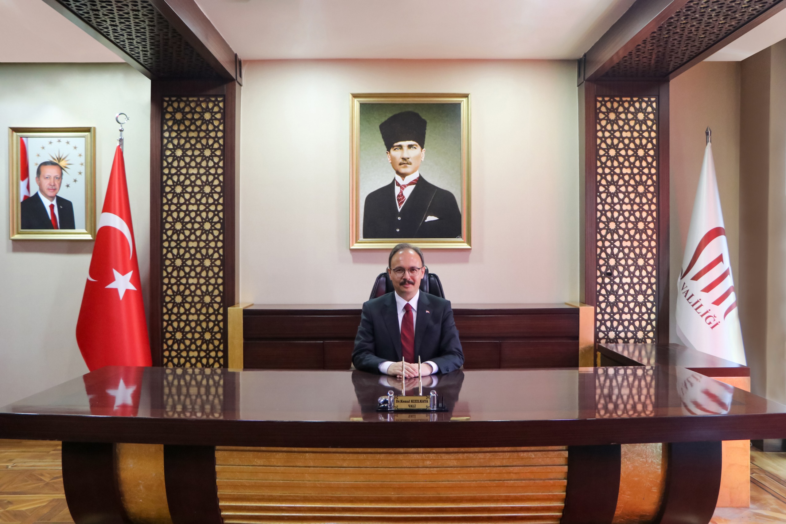 Siirt Valisi ve Belediye Başkan V. Dr. Kemal Kızılkaya’nın 29 Ekim Cumhuriyet Bayramı Kutlama Mesajı