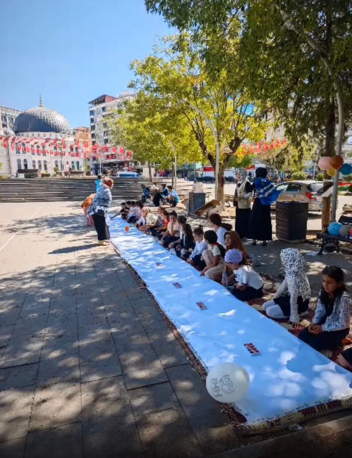 Muhacirin Kız Kur’an Kursu Öğrencilerinden Anlamlı Etkinlik: “Kalemler Filistin İçin Konuştu”