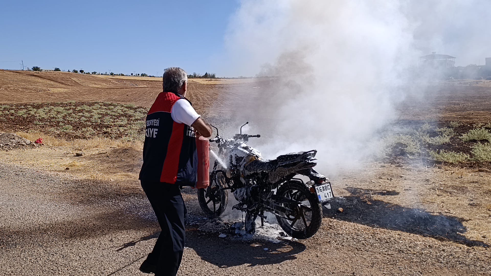 Siirt’te Motosiklet Yangını: Ekipler Kısa Sürede Müdahale Etti