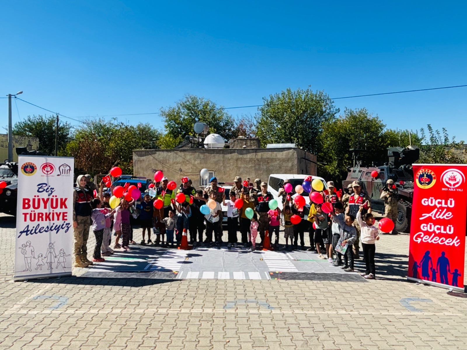 Jandarmadan  “11 Ekim Dünya Kız Çocukları Günü” Etkinliği