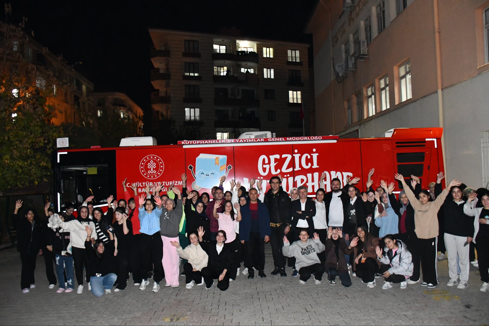 Açık Hava Sineması Keyfi İkinci Haftasında Öğrencilerle Buluştu