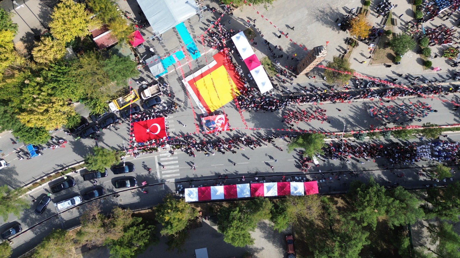 Bayram Coşkusu Yaşanıyor; 102 Yıldır Aynı İnançla