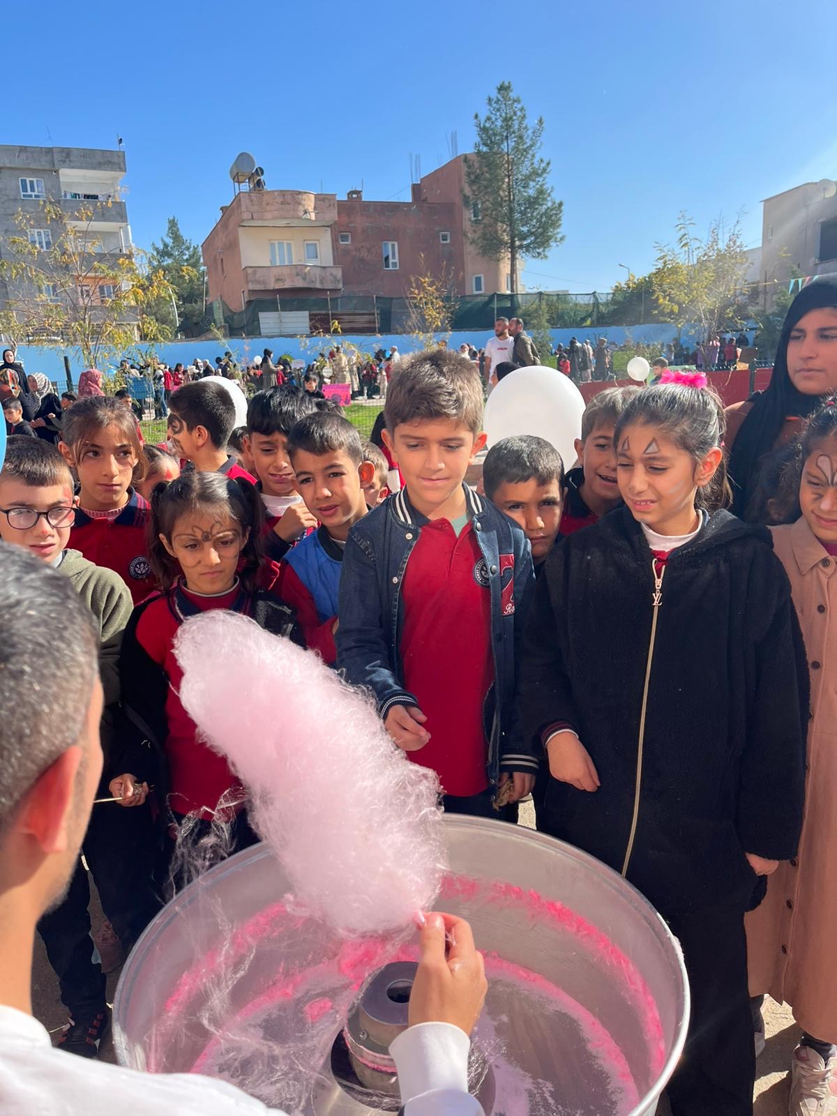 Siirt Aile ve Sosyal Hizmetler İl Müdürlüğü’nün Düzenlediği Etkinlikte Çocuklara Hakları Öğretildi