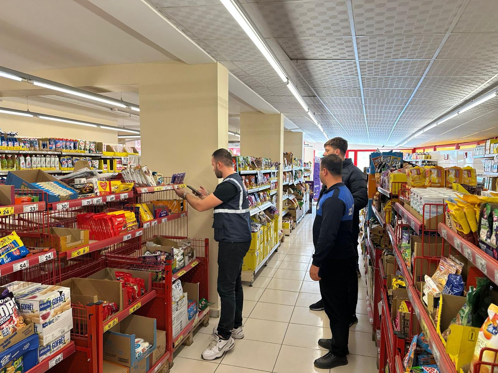 Siirt’te Fiyat Etiketi ve Haksız Fiyat Artışı Denetimleri Devam Ediyor