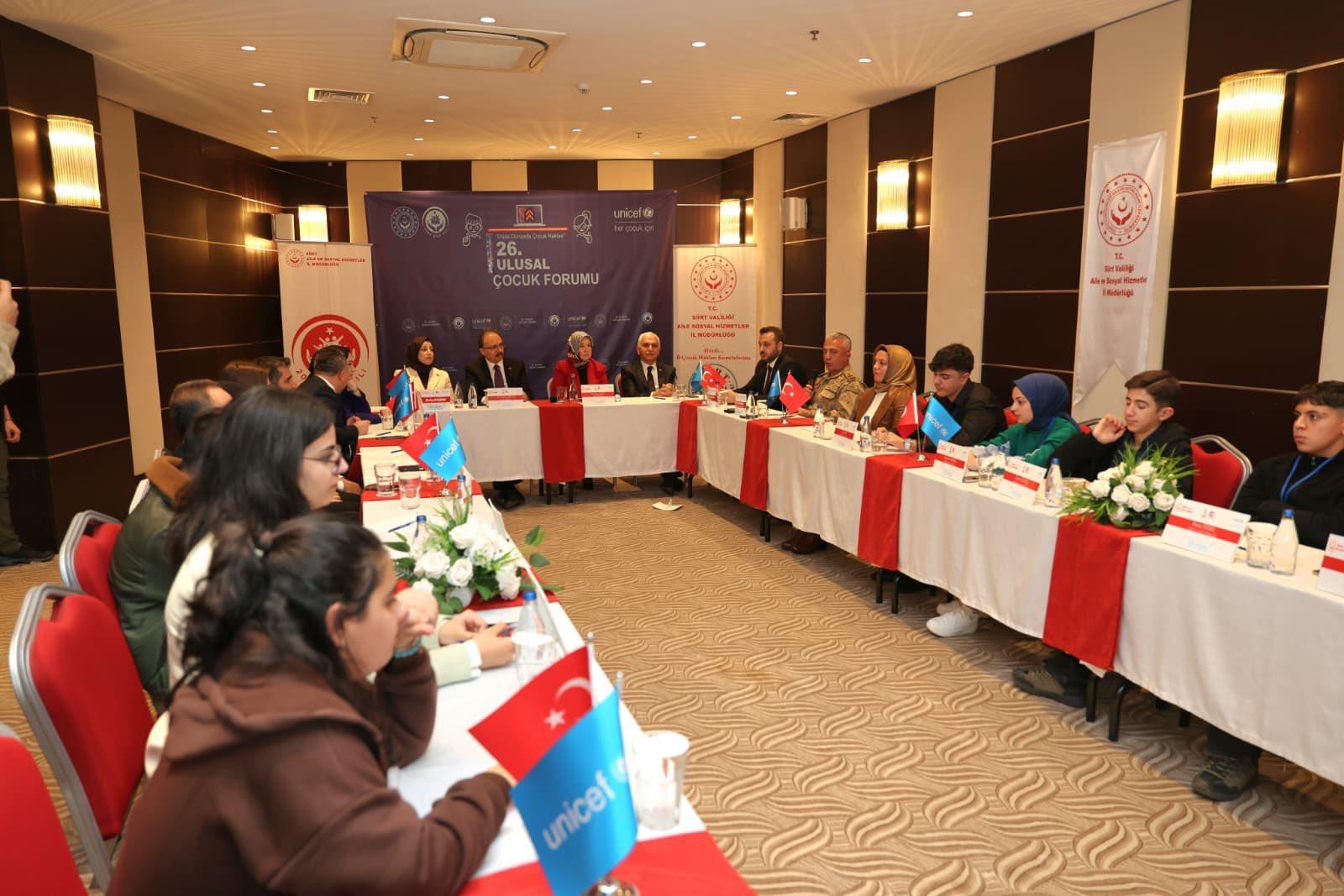 Siirt’te Bakan Yardımcısının Katılımıyla “Dijital Dünyada Çocuk Hakları” Forumu Düzenlendi